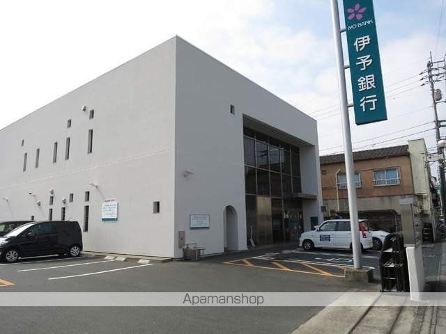 銀行　伊予銀行大洲支店（銀行）まで1100m