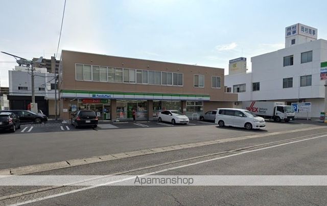 コンビニ　ファミリーマート岡山問屋町店（コンビニ）まで366m