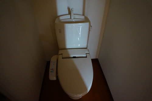 シャーメゾン・ラフォーレCのトイレ写真
