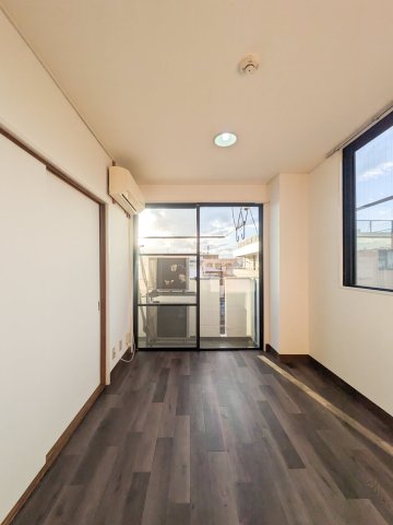 Kilameki Bluの居間写真