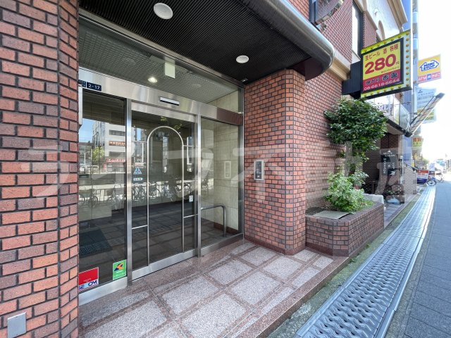 エントランス　毎日通るエントランスはこのようになっています