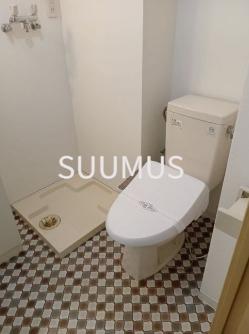京王新線 幡ケ谷駅 徒歩4分 5階建 築55年のトイレ写真
