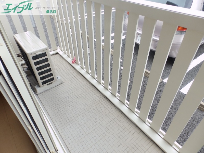 バルコニー　同建物別部屋反転写真です