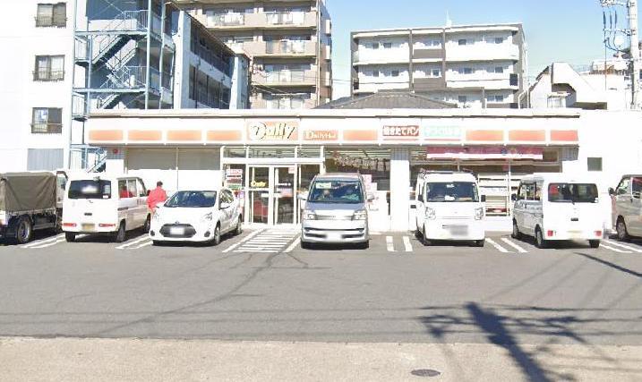 コンビニ　デイリーヤマザキ 足立谷在家月の友店（コンビニ）まで50m