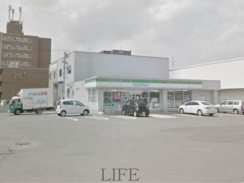 コンビニ　ファミリーマート札幌菊水元町2条店（コンビニ）まで274m