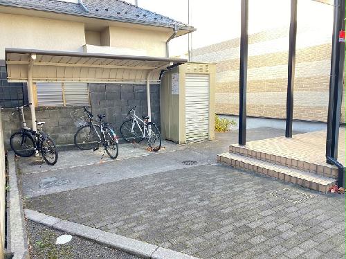 レオパレスシャルマン北越谷Vの外観写真