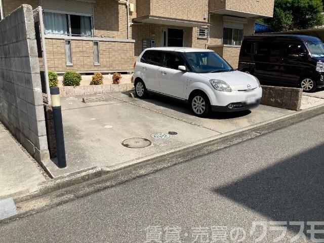 駐車場　敷地内駐車場