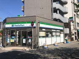 コンビニ　ファミリーマート阪急中津駅前店（コンビニ）まで234m