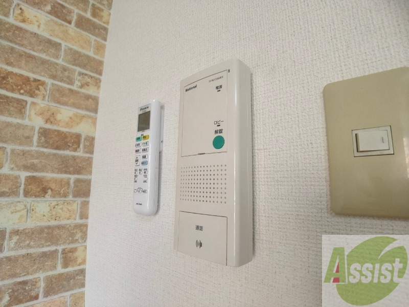 セキュリティ　来客時にはこれで受け答えが出来るので安心です。