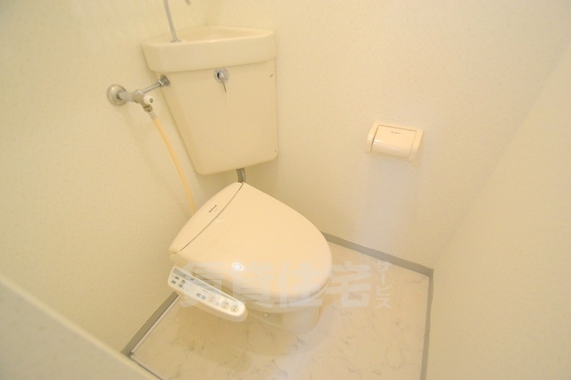 ローズコーポ新大阪第2のトイレ写真