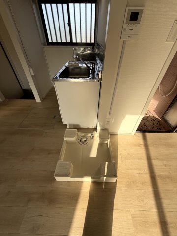 その他　生活するうえで嬉しい、室内に洗濯機置場ございます！