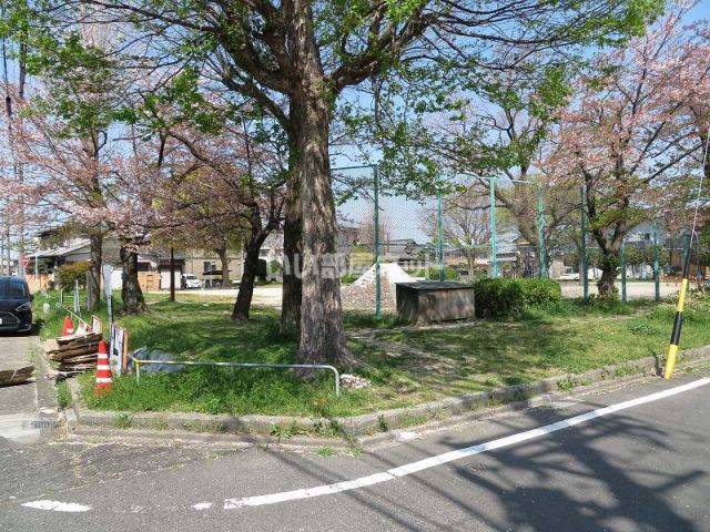 その他　公園（その他）まで8m