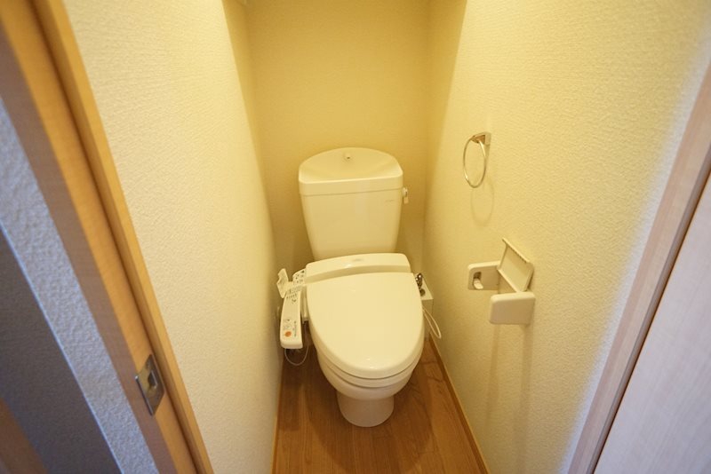 ＪＲ鹿児島本線 吉塚駅 徒歩17分 4階建 築20年のトイレ写真