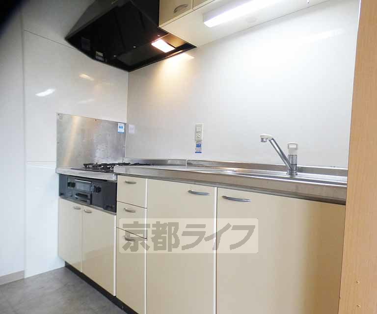 キッチン　広くて使いやすいキッチンです