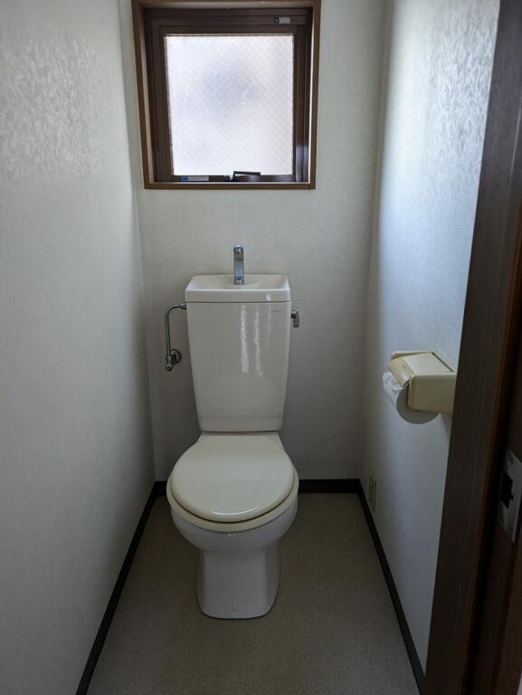 都営大江戸線 両国駅 徒歩5分 4階建 築46年のトイレ写真