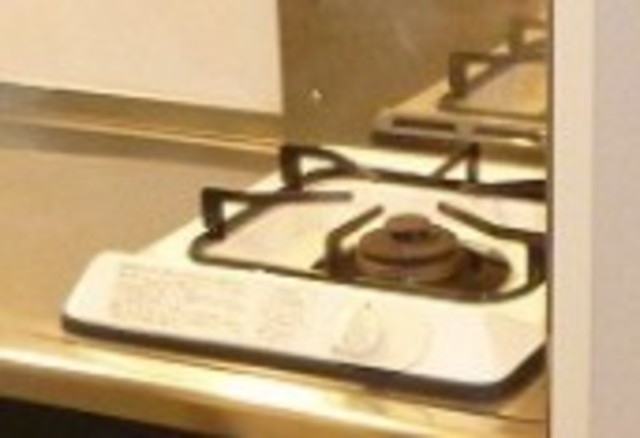 キッチン　コンロ設置済み
