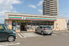 コンビニ　セブンイレブン札幌厚別中央5条店（コンビニ）まで419m