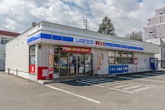 コンビニ　ローソン厚別駅前店（コンビニ）まで428m