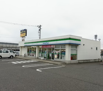 コンビニ　ファミリーマート 新潟紫竹七丁目店（コンビニ）まで220m