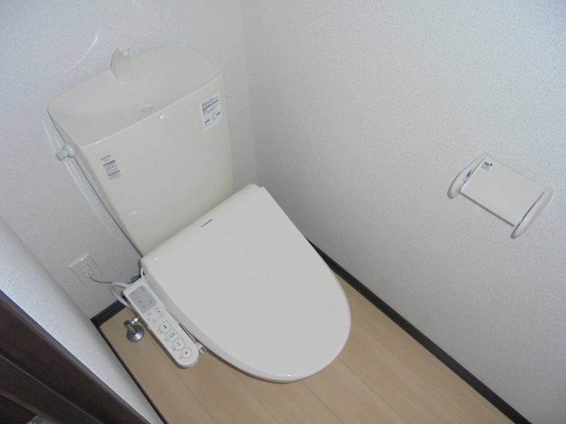 アルピコ交通上高地線 渚駅 徒歩4分 2階建 築8年のトイレ写真