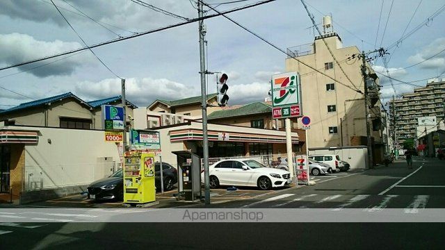 コンビニ　セブンイレブン（コンビニ）まで70m
