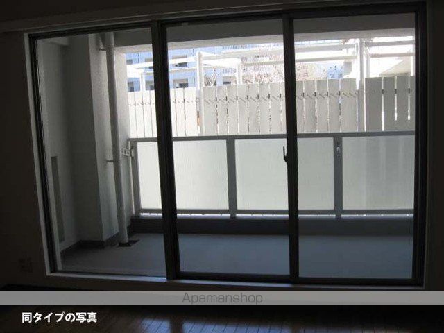 パティオス10番街の居間写真