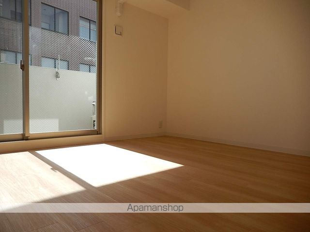 地下鉄東山線 新栄町駅 徒歩3分 10階建 築11年の居間写真