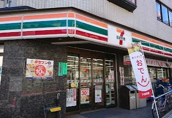 コンビニ　セブンイレブン　北区十条駅前店（コンビニ）まで892m
