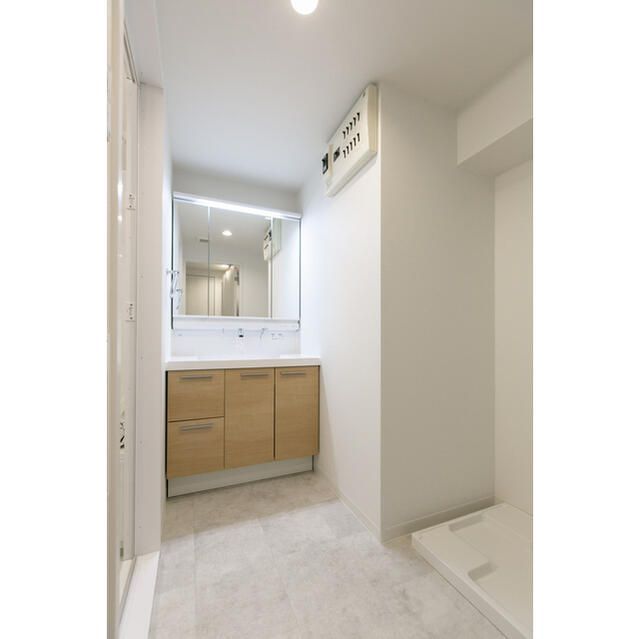 洗面設備　写真は同タイプ住居です。