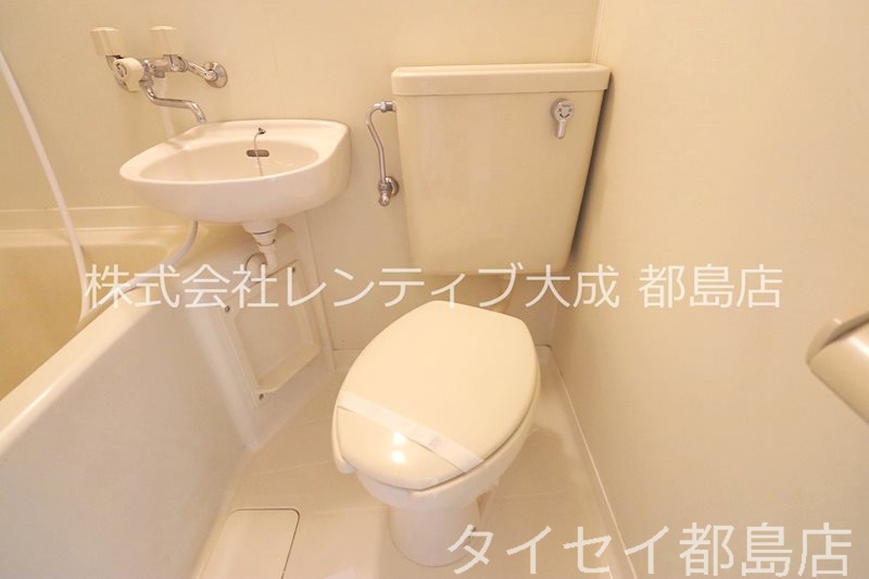 地下鉄谷町線 千林大宮駅 徒歩5分 9階建 築34年のトイレ写真