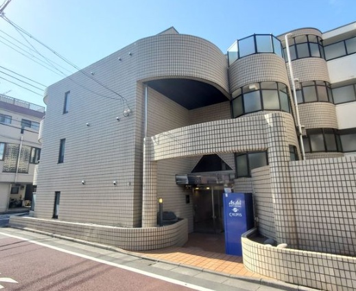 東急田園都市線 三軒茶屋駅 徒歩7分 4階建 築40年の外観写真