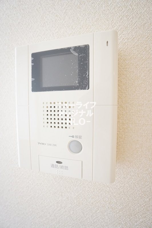 セキュリティ　事前に訪問者を目視してから対応できるTVモニターホン付き☆