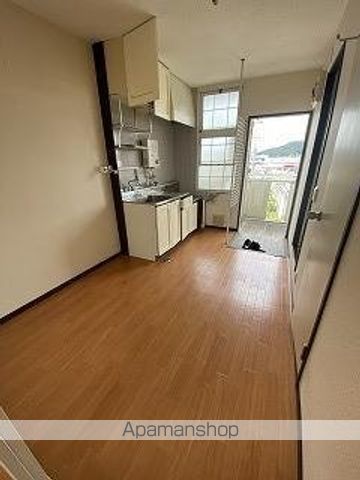 福島交通飯坂線 曽根田駅 徒歩11分 2階建 築39年の居間写真