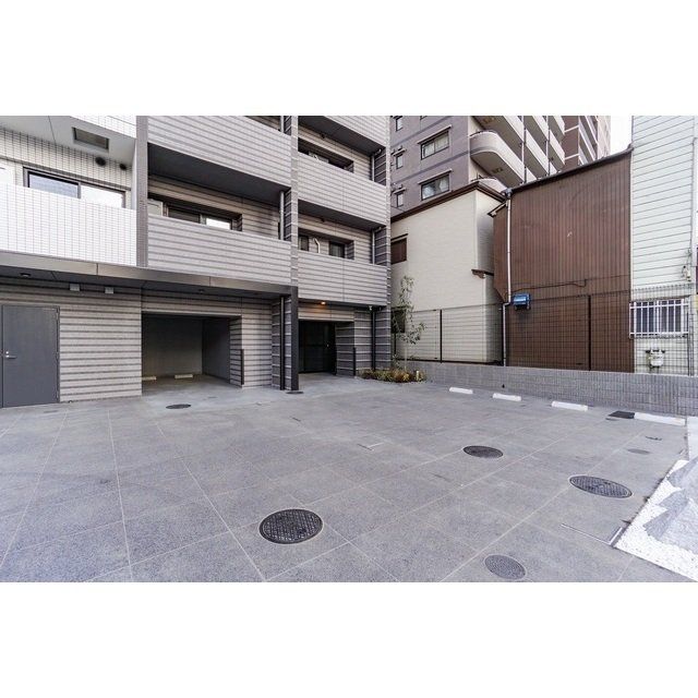駐車場　駐車場