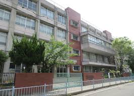 小学校　泉大津市立条南小学校（小学校）まで670m