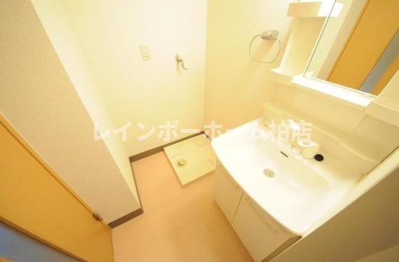 洗面設備　使いやすい洗面所です