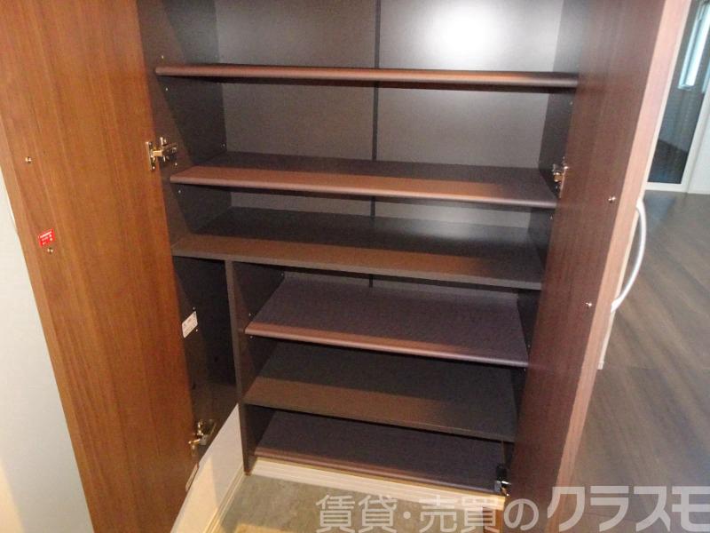 玄関　トールタイプのシューズボックスあり♪