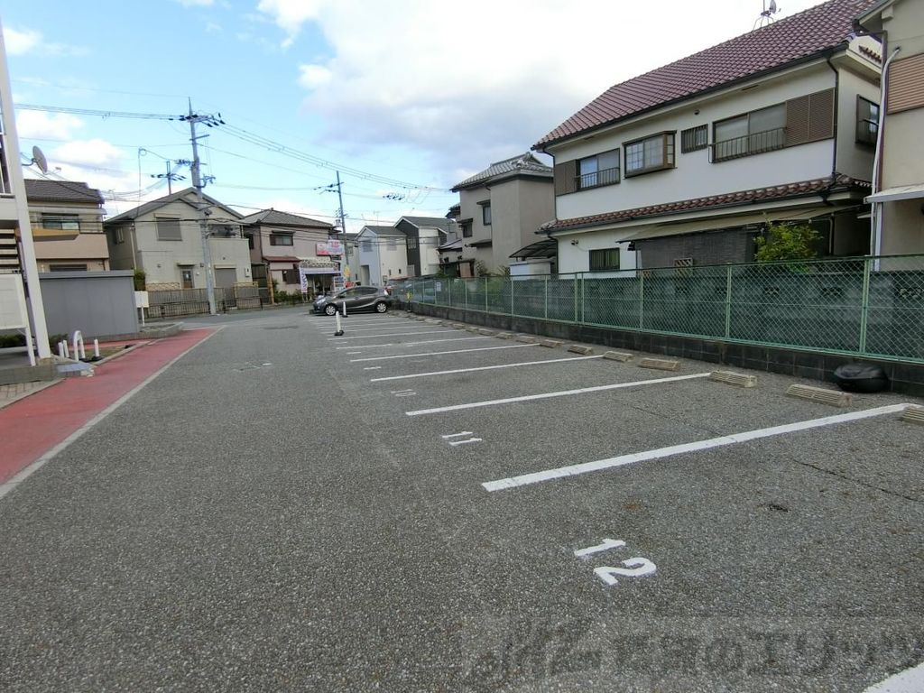 駐車場　駐車場