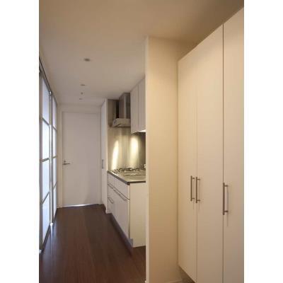 玄関　※写真は同タイプ住戸です。