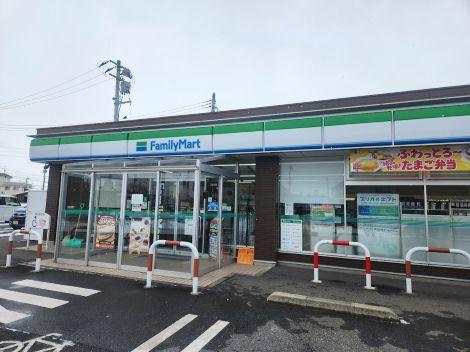 コンビニ　ファミリーマート富士大学前店（コンビニ）まで1422m