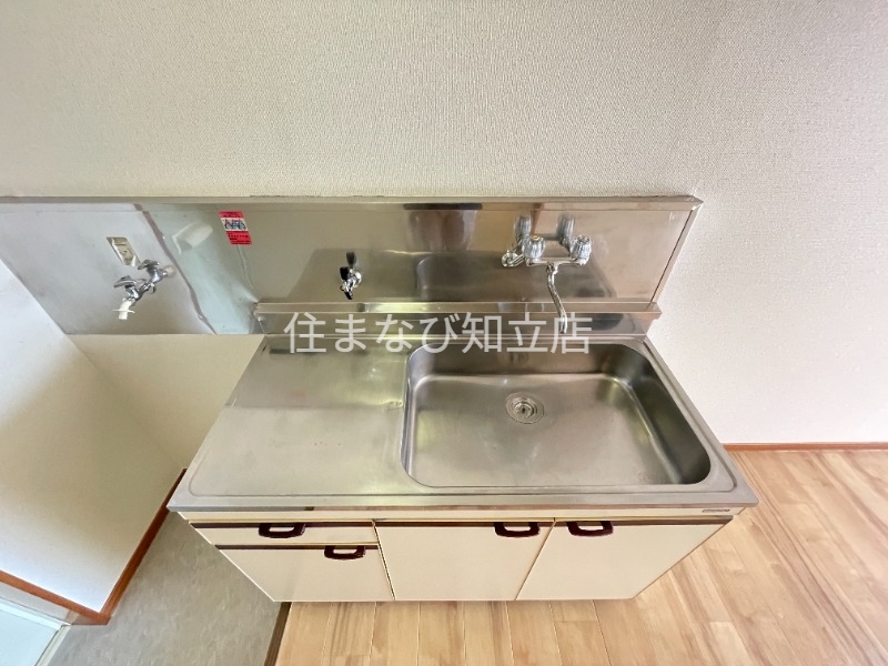 キッチン　別室同型写真