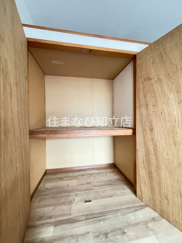 収納　別室同型写真