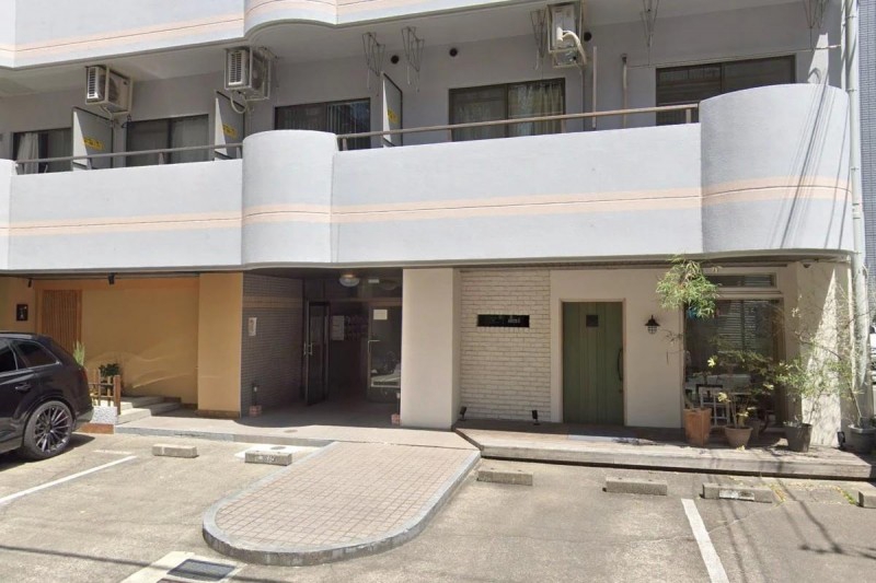 飲食店　いし黒（飲食店）まで68m