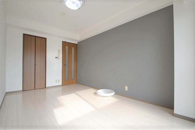 居室・リビング　南向きの明るいお部屋です！