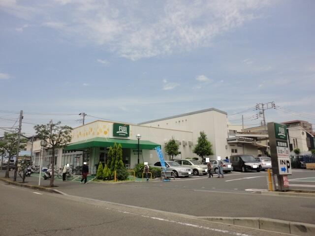 ショッピングセンター　Ｆｕｊｉ鵠沼藤が谷店（ショッピングセンター）まで316m