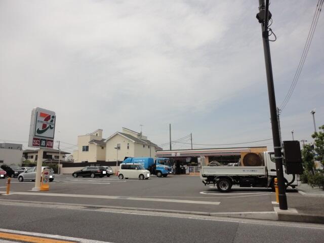 コンビニ　セブンイレブン藤沢片瀬山店（コンビニ）まで585m