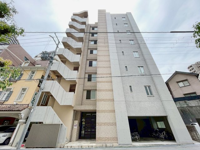 建物外観　落ち着いた雰囲気の外観です