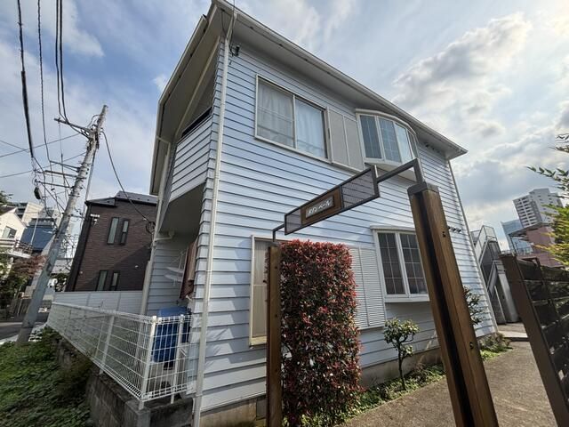 建物外観　こちら、外観パースです