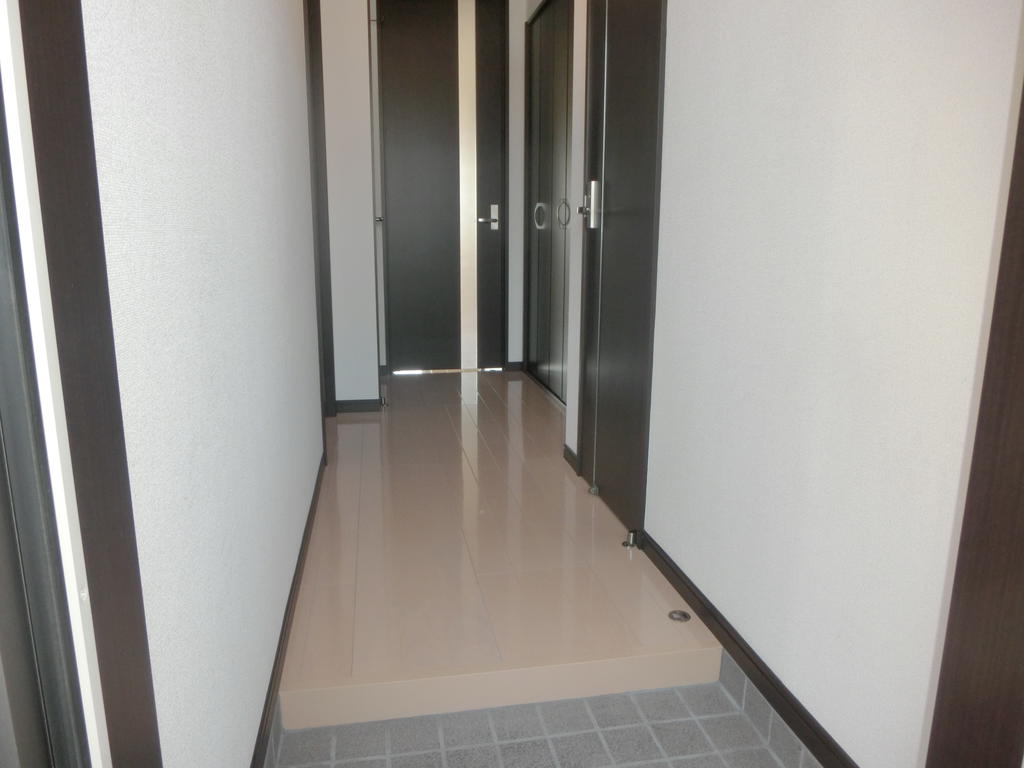 玄関　玄関内部