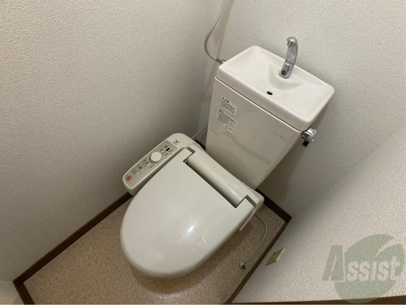 【札幌市東区北四十三条東のアパートのトイレ】
